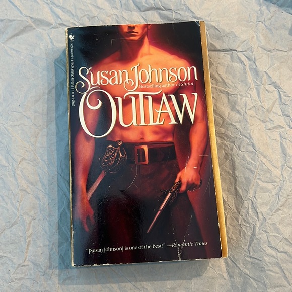 ⭐️5 for $15⭐️ Outlaw by Susan Johnson | Book | Paperback - Picture 1 of 2